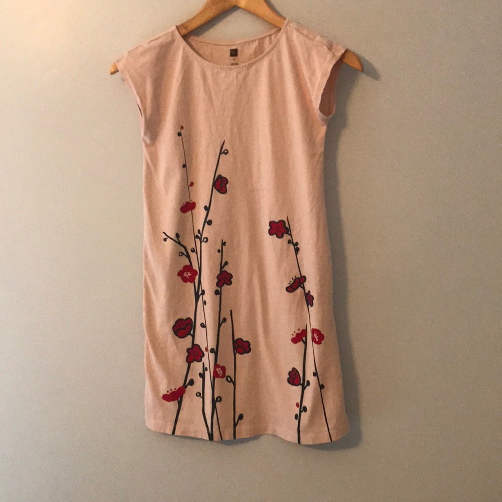 I am selling a tea dress - girls. It has 2 dresses